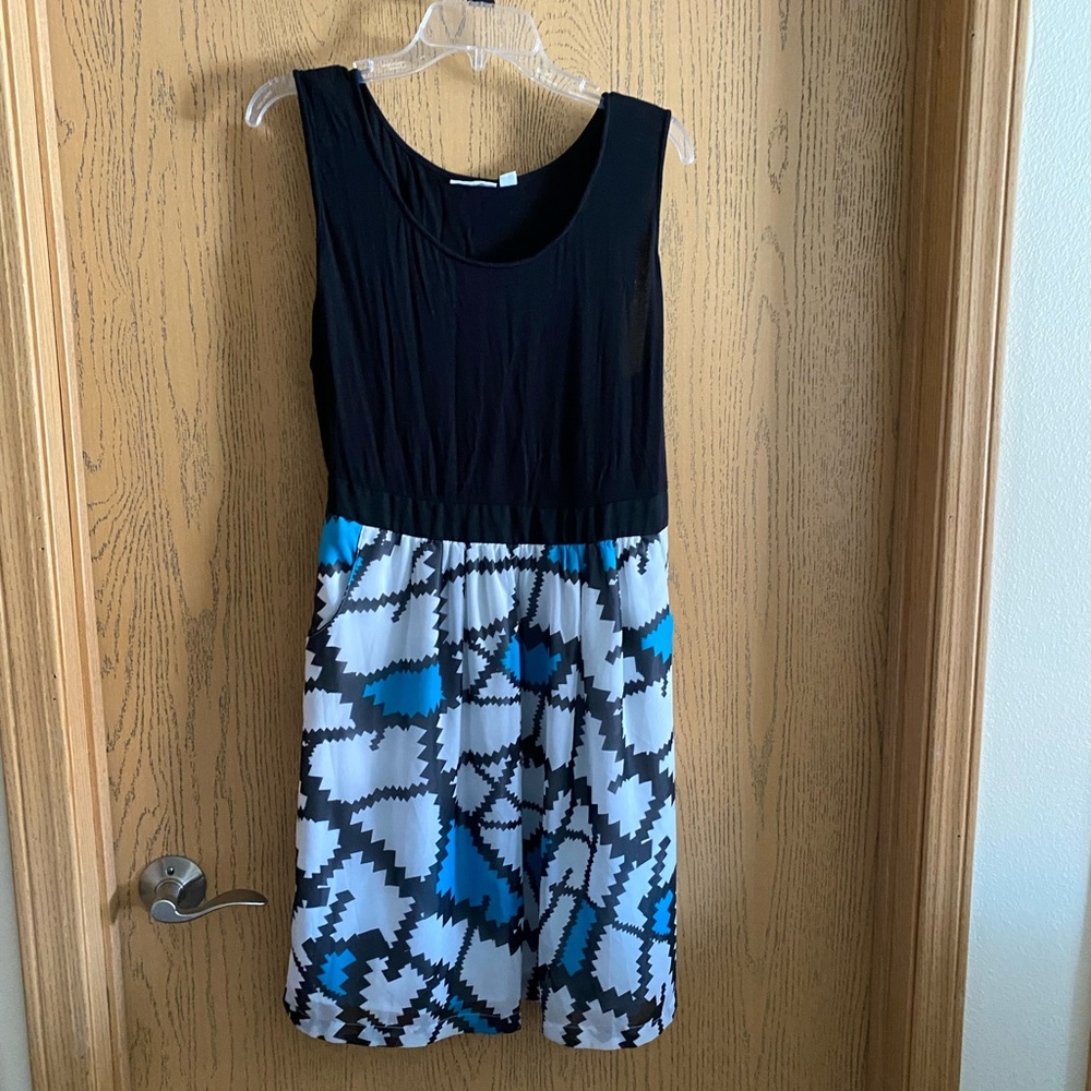 New York & Company Black/White/Teal w/Pockets Dress, Size XL- in good condition